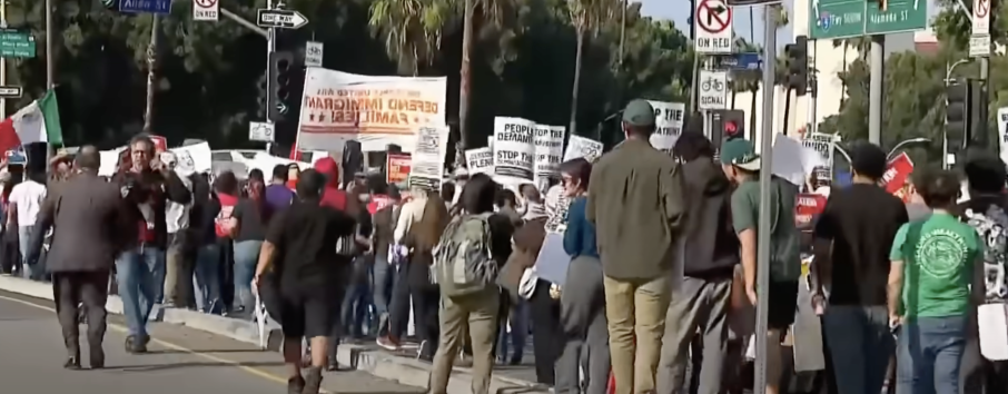 आप्रवासी नीति विरुद्धको आन्दोलन फैलिँदो, अमेरिकाका २५ बढी शहरहरुमा प्रदर्शन